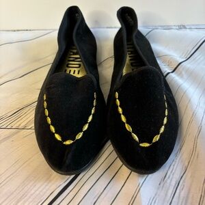 GITANO Vintage Black Velvet w/ Gold Front Embroiereded Decorative Trim Flats 11